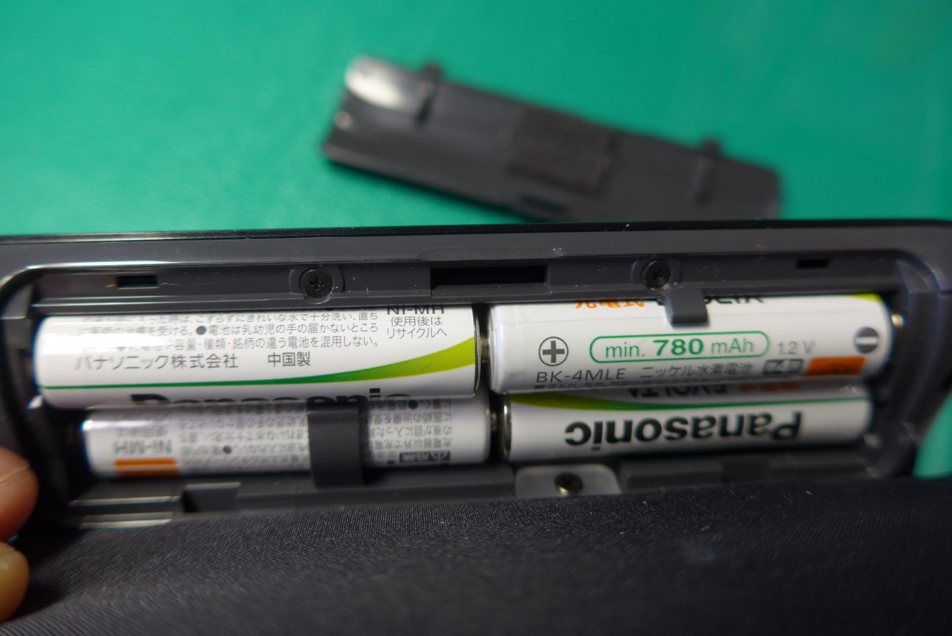 （N）血圧計の電池交換に充電式電池！オムロンHEM-7600T